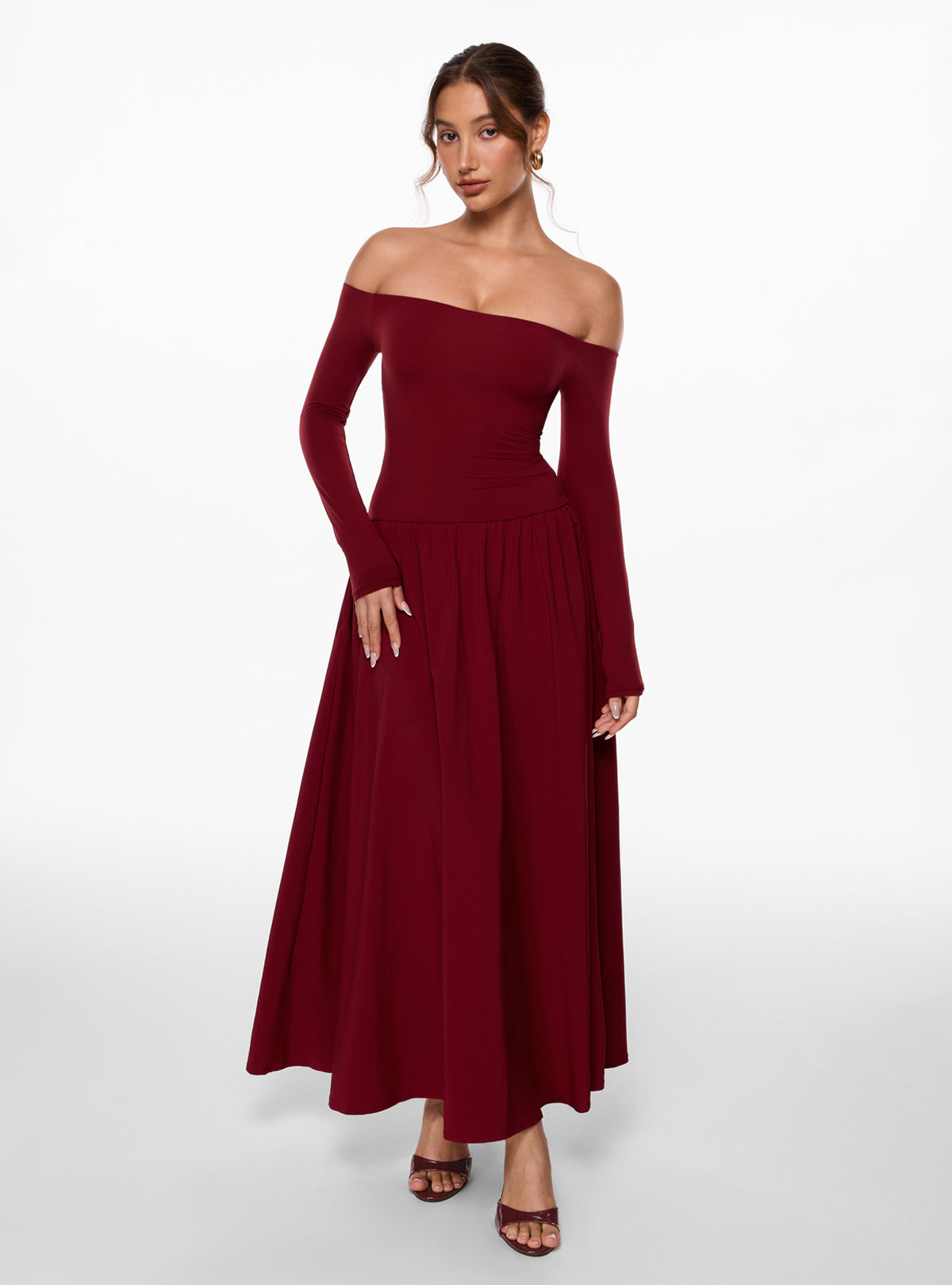Inbarely Ultra Off The Shoulder Long Sleeve Maxi Dress / Hazelnut / M